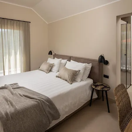 3 Luxury Bedroom Apartment Emma Sinj Exterior photo