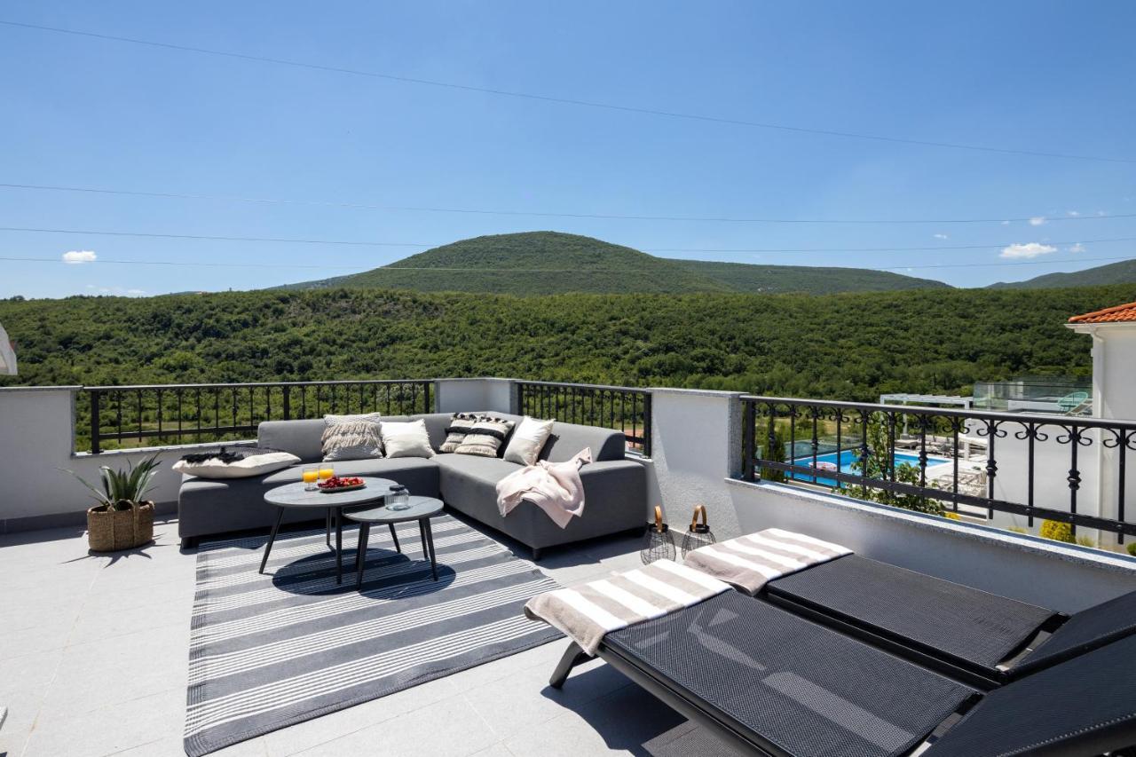 Apartment 3 Luxury Bedroom Emma Sinj