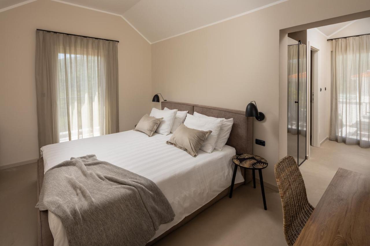 3 Luxury Bedroom Emma