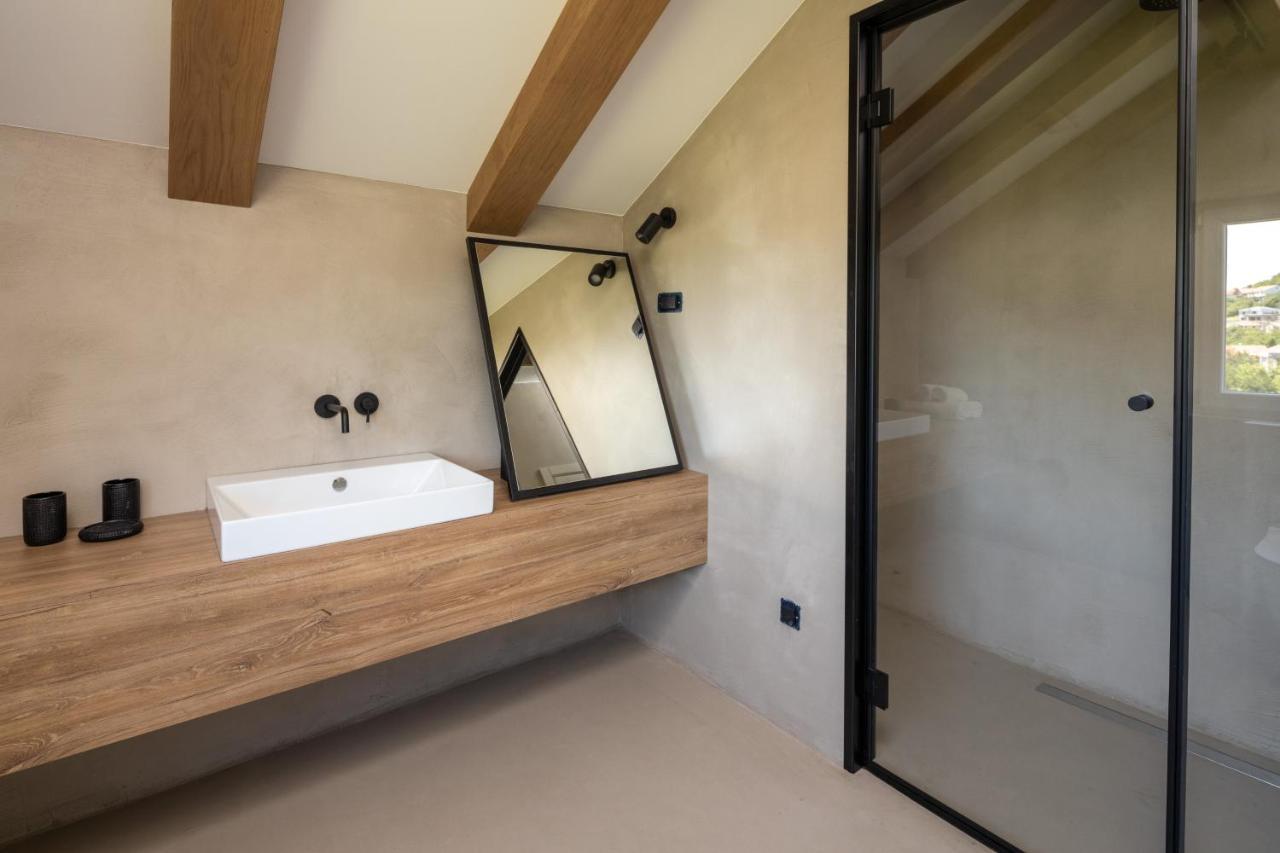 Apartment 3 Luxury Bedroom Emma